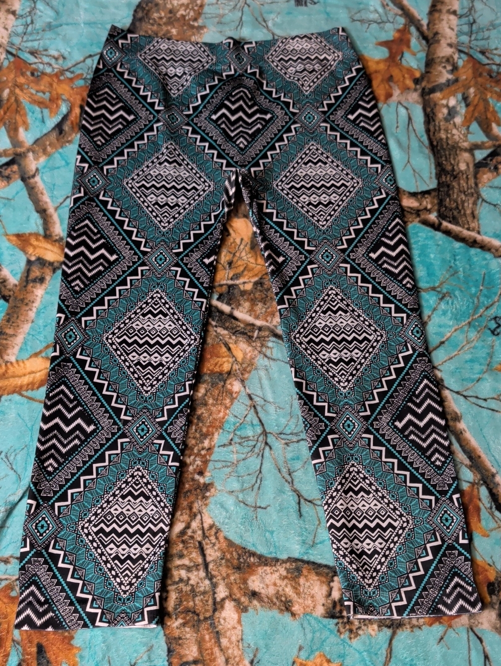 No Boundaries Teal and Black Geometric Print Girls' Leggings